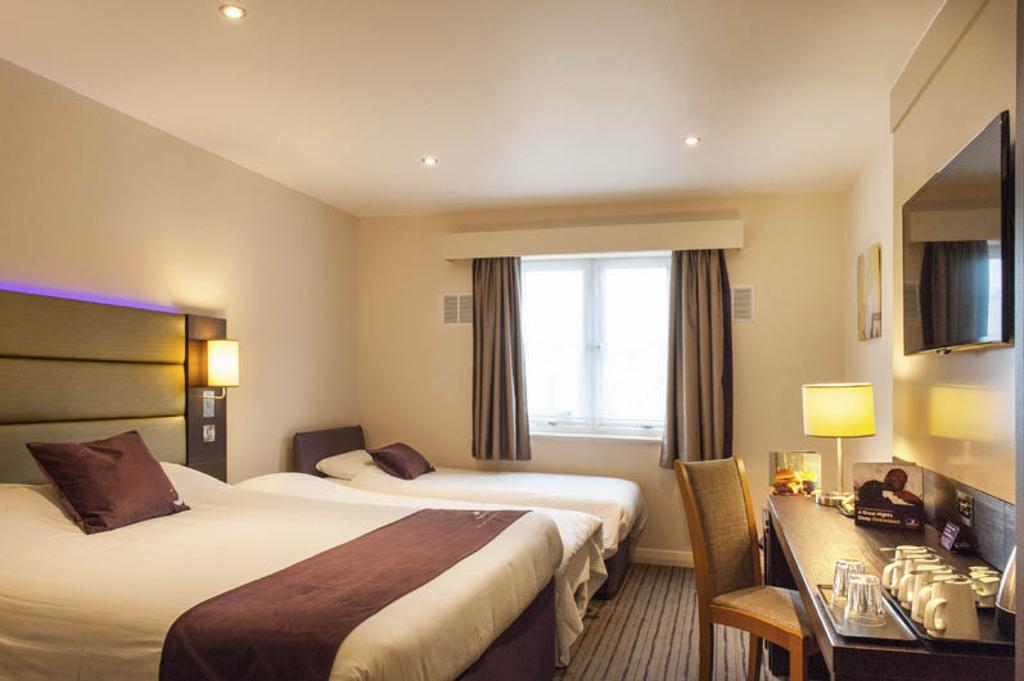 Premier Inn Peterborough - Ferry Meadows Exterior photo