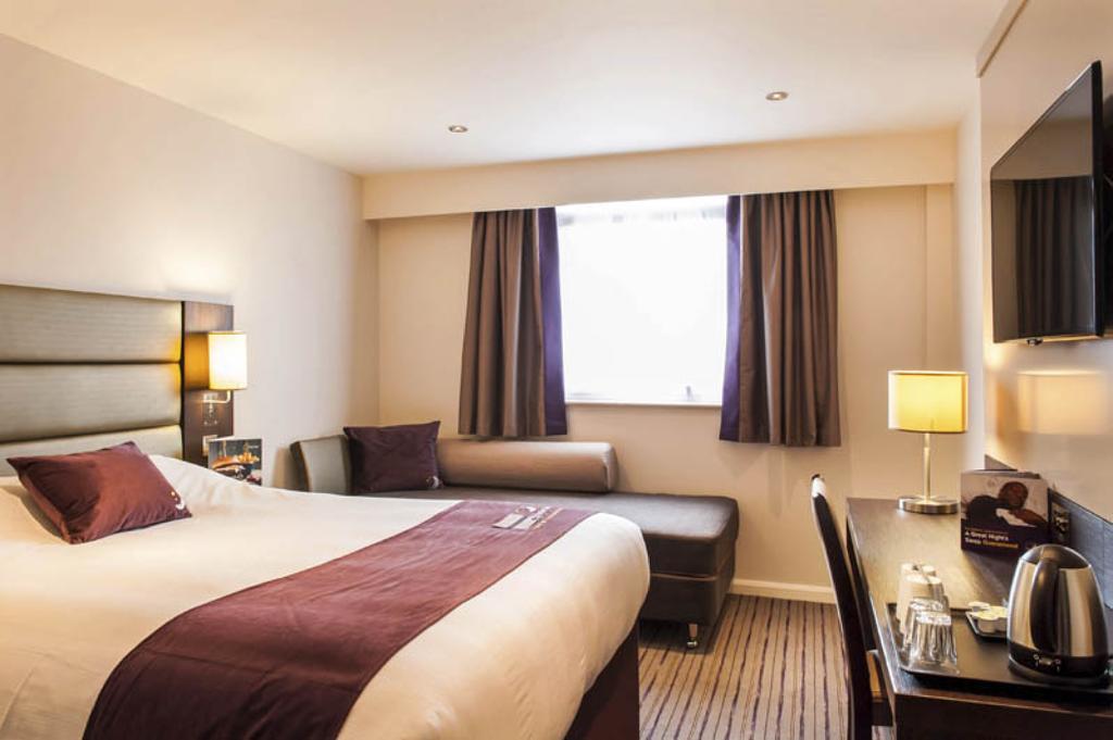Premier Inn Peterborough - Ferry Meadows Exterior photo