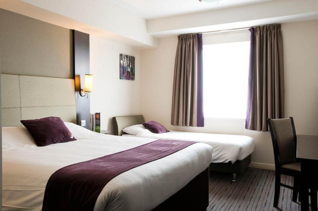 Premier Inn Peterborough - Ferry Meadows Exterior photo
