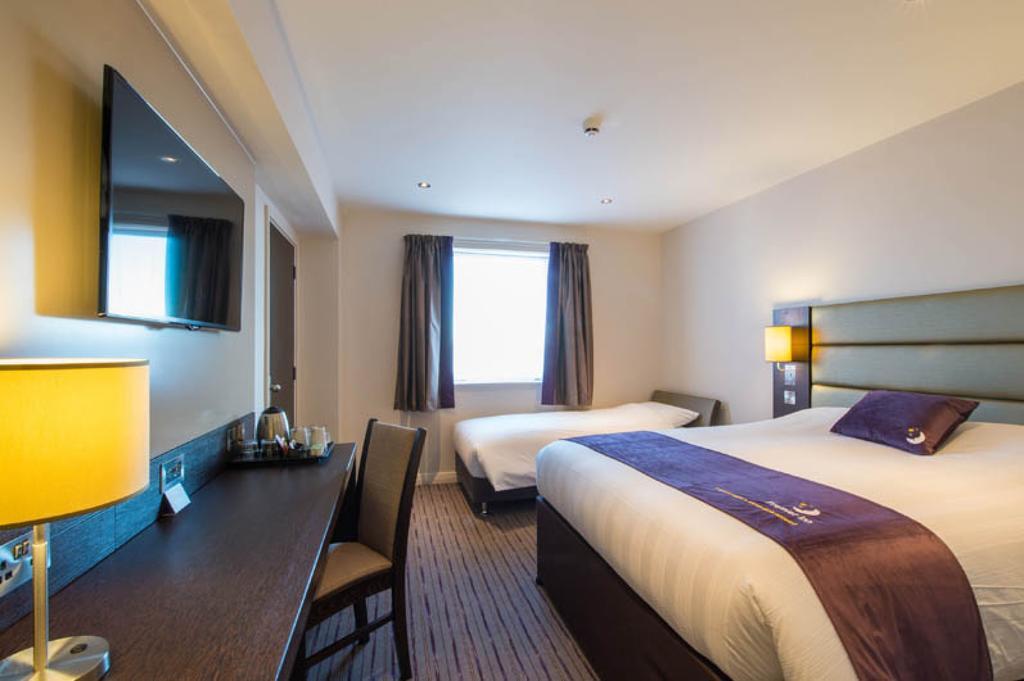 Premier Inn Peterborough - Ferry Meadows Exterior photo