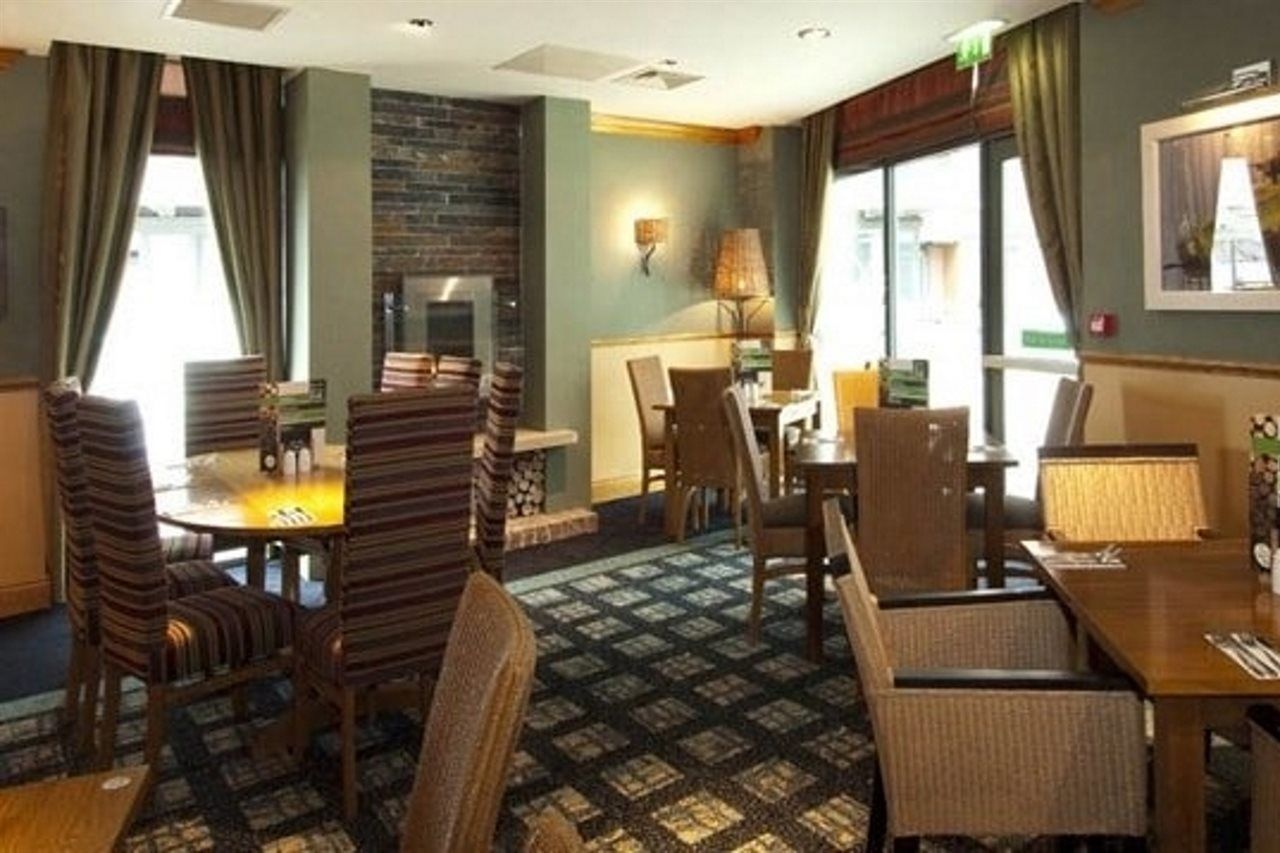 Premier Inn Peterborough - Ferry Meadows Exterior photo