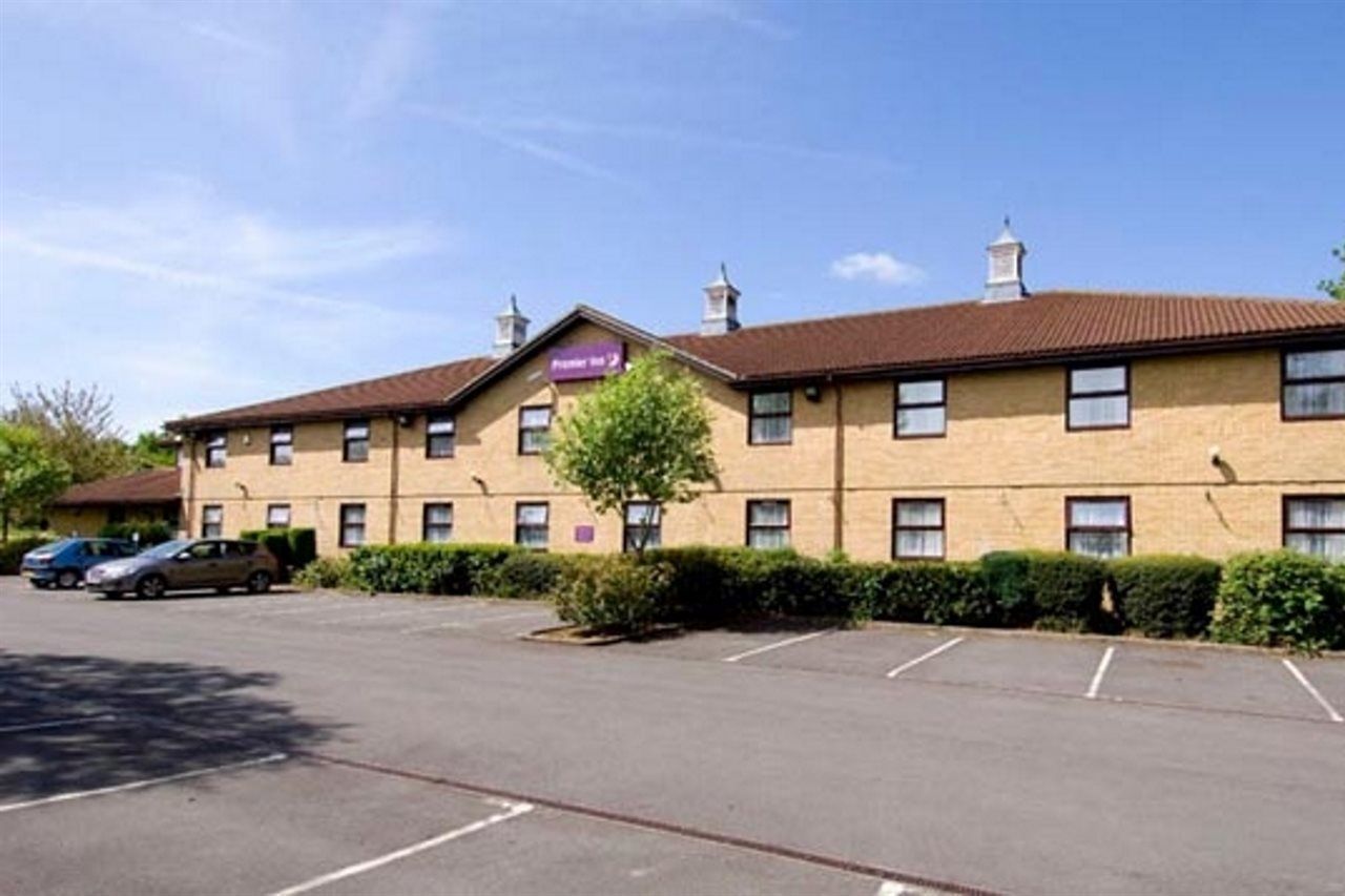 Premier Inn Peterborough - Ferry Meadows Exterior photo